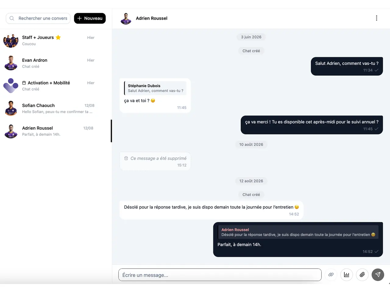 Capture de la messagerie Coach-IQ montrant des échanges du staff